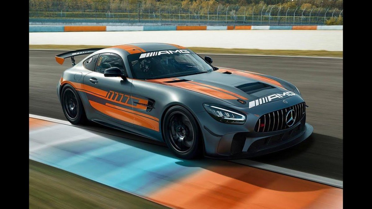 Mercedes-Benz AMG gt 4