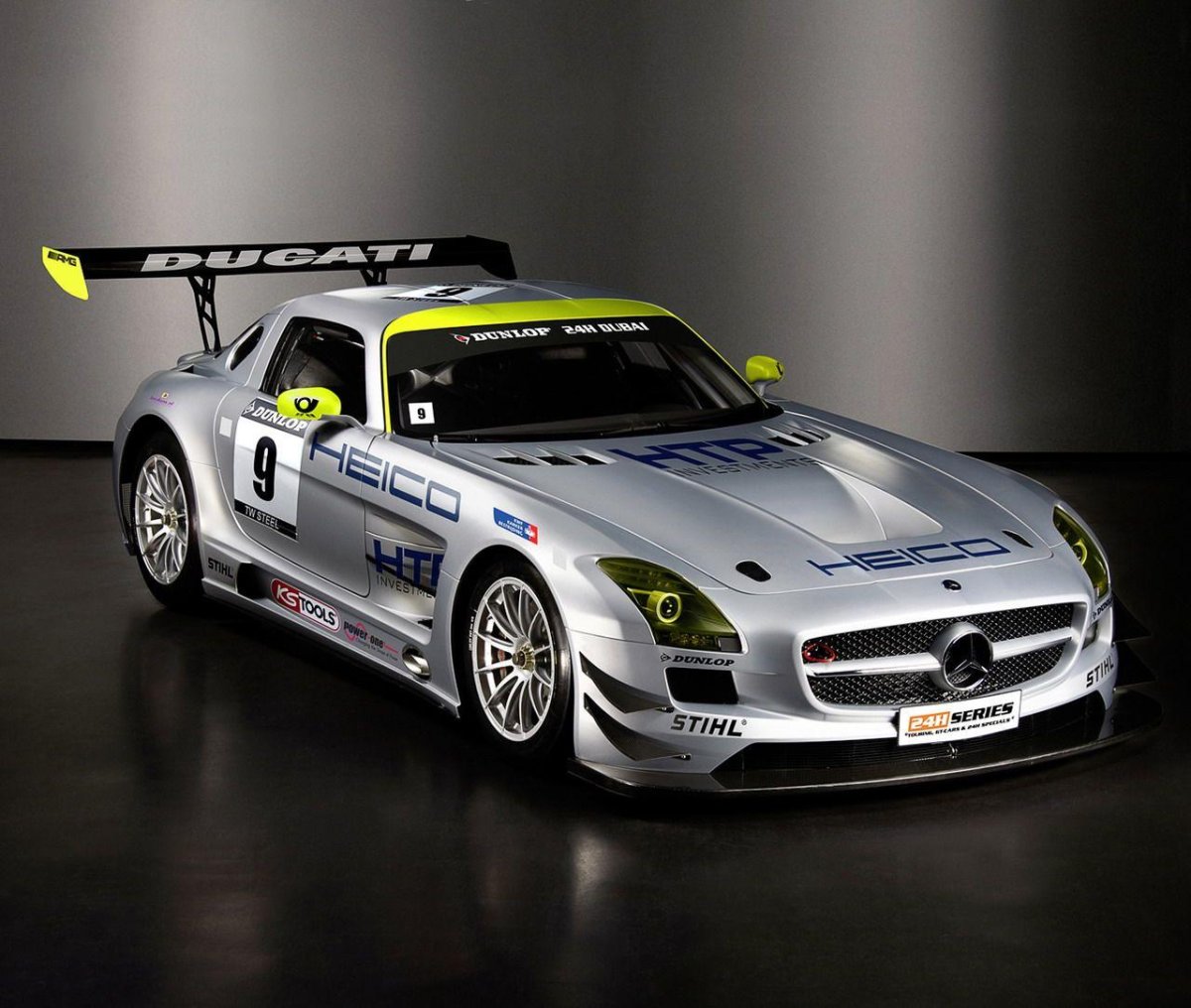 Мерседес SLS AMG gt3