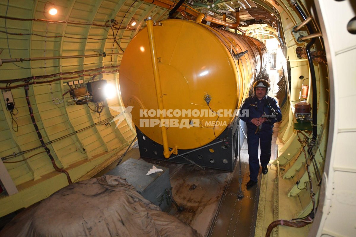 Ил 78 внутри