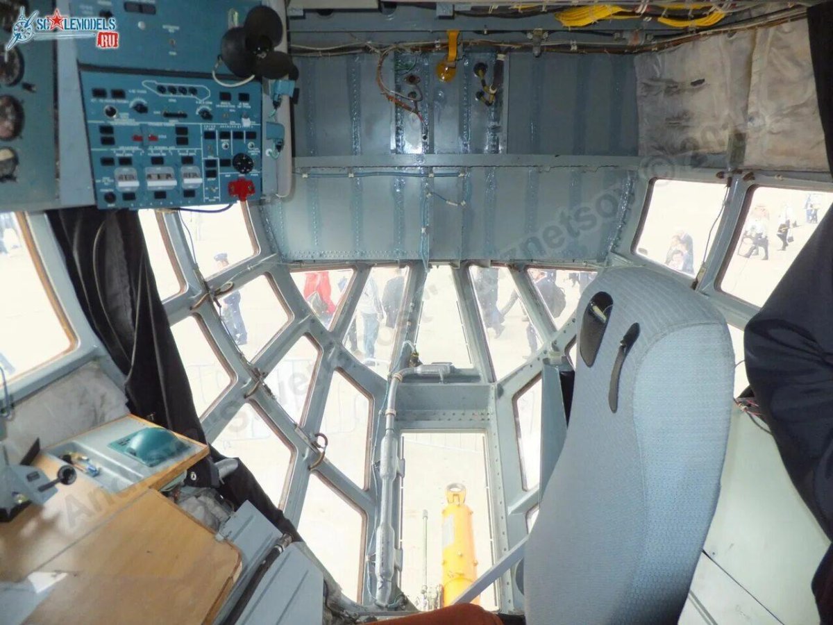 Ил-76 кабина штурмана