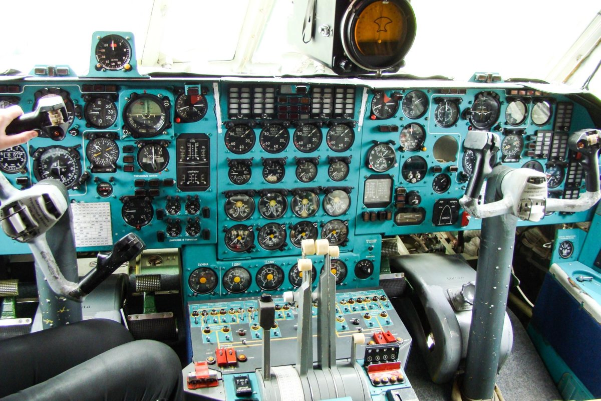 Кабина самолета ил 76 МД