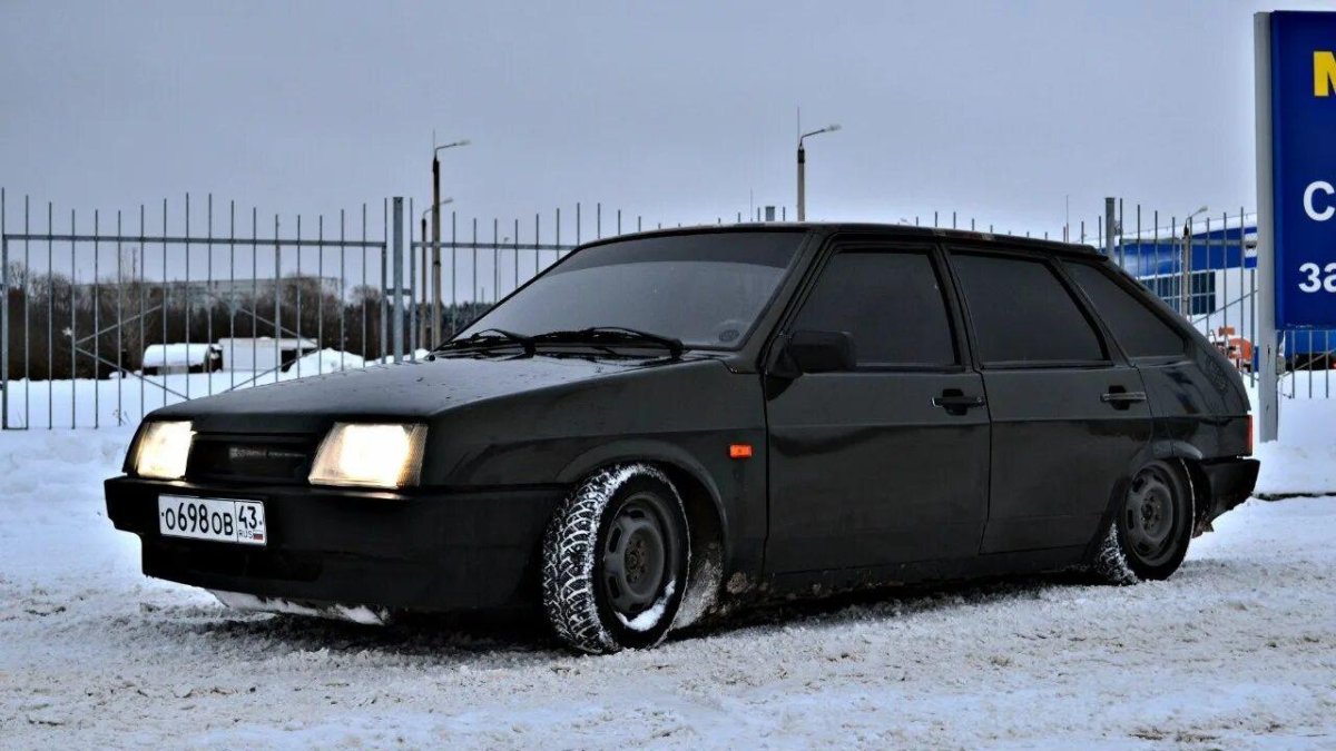 Лада ВАЗ 2109 черная тонированная