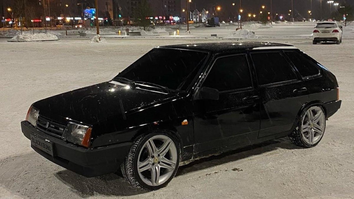 Машина Лада 9тюнингованная