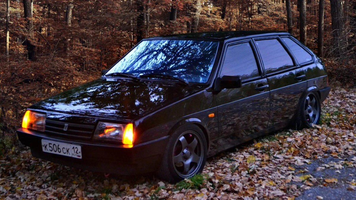 Машина ВАЗ 2109