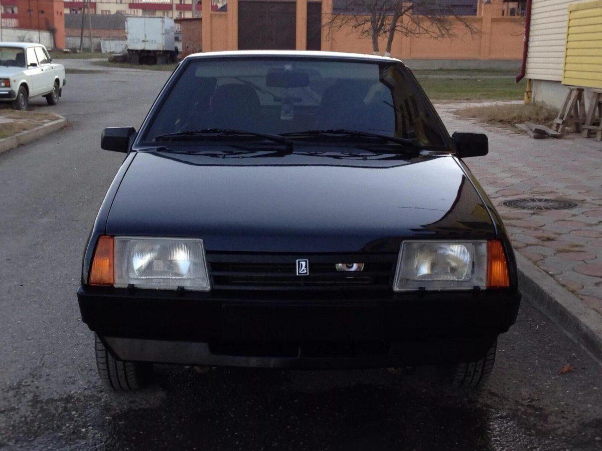 Лада ВАЗ 2109 черная