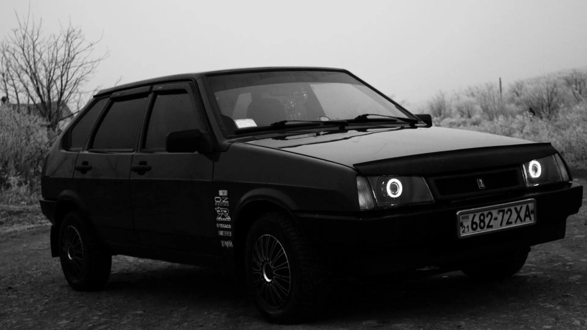 Лада 2109 чёрная девятка