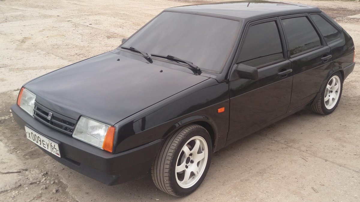 ВАЗ 2109 черная