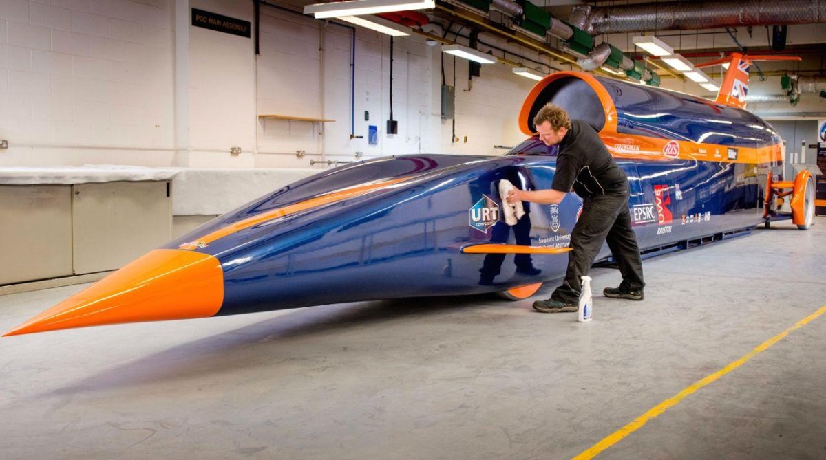 Сверхзвуковой автомобиль Bloodhound SSC