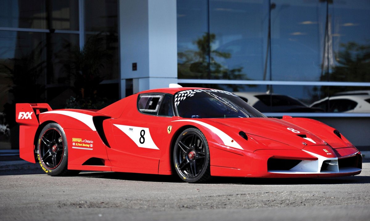 Машина Ferrari FXX