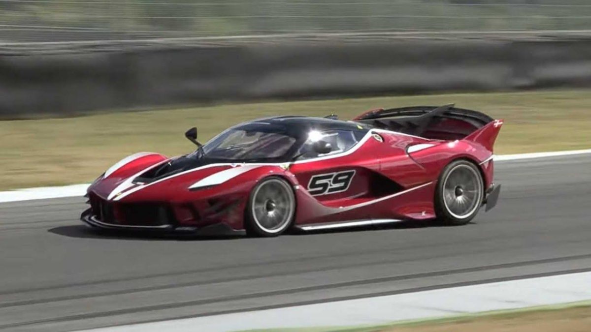 Феррари FXX K EVO