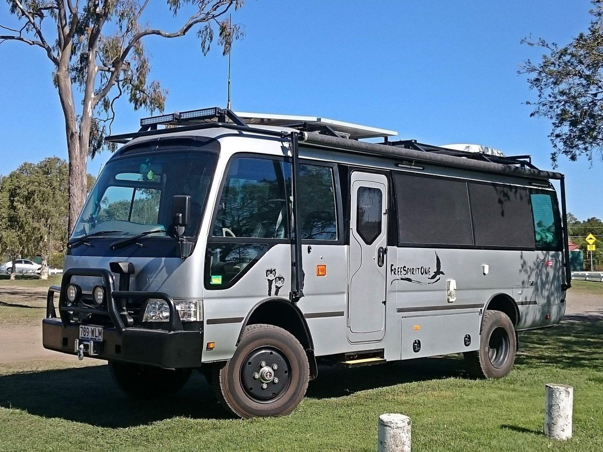Toyota Coaster 4x4