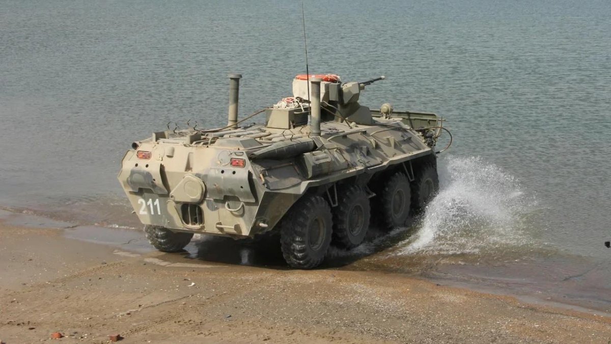 БТР 80 морской пехоты