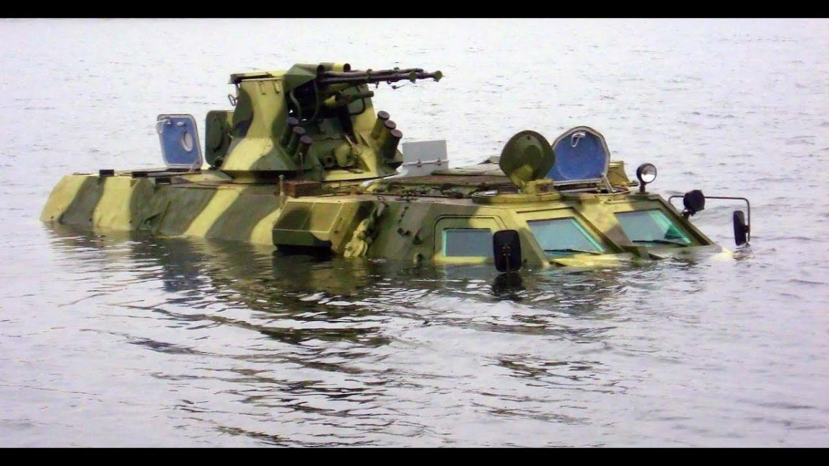 БТР 80 плавает