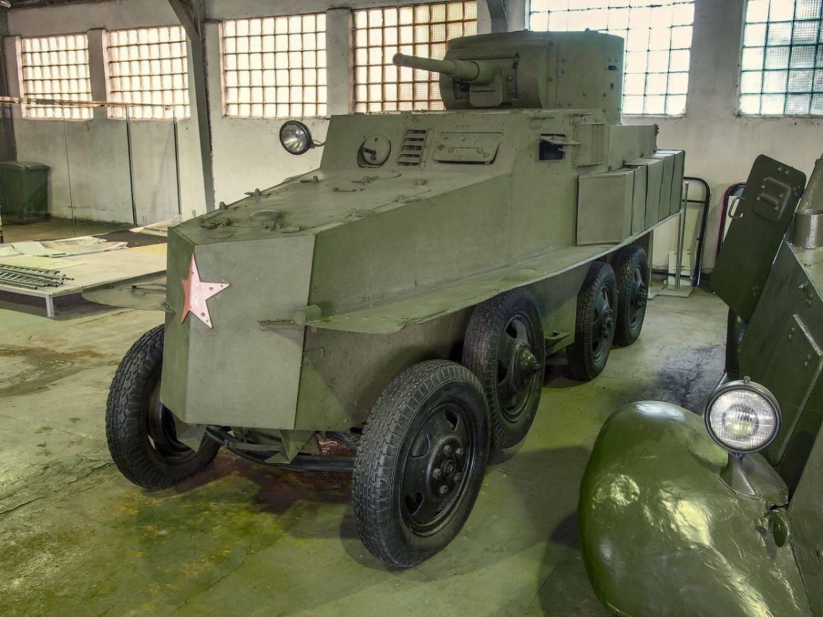 Плавающий бронеавтомобиль ГАЗ ПБ-4