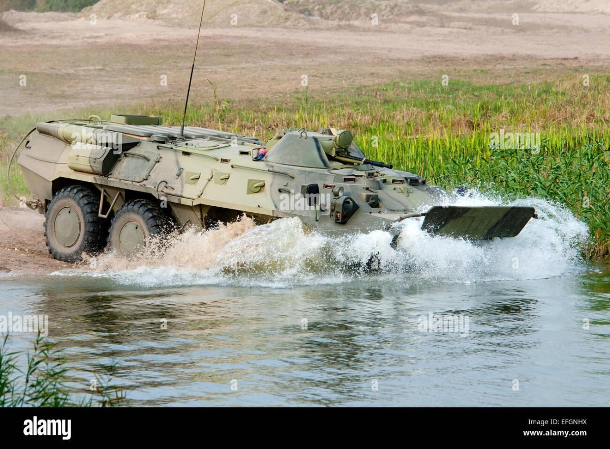 БТР 80 плавает