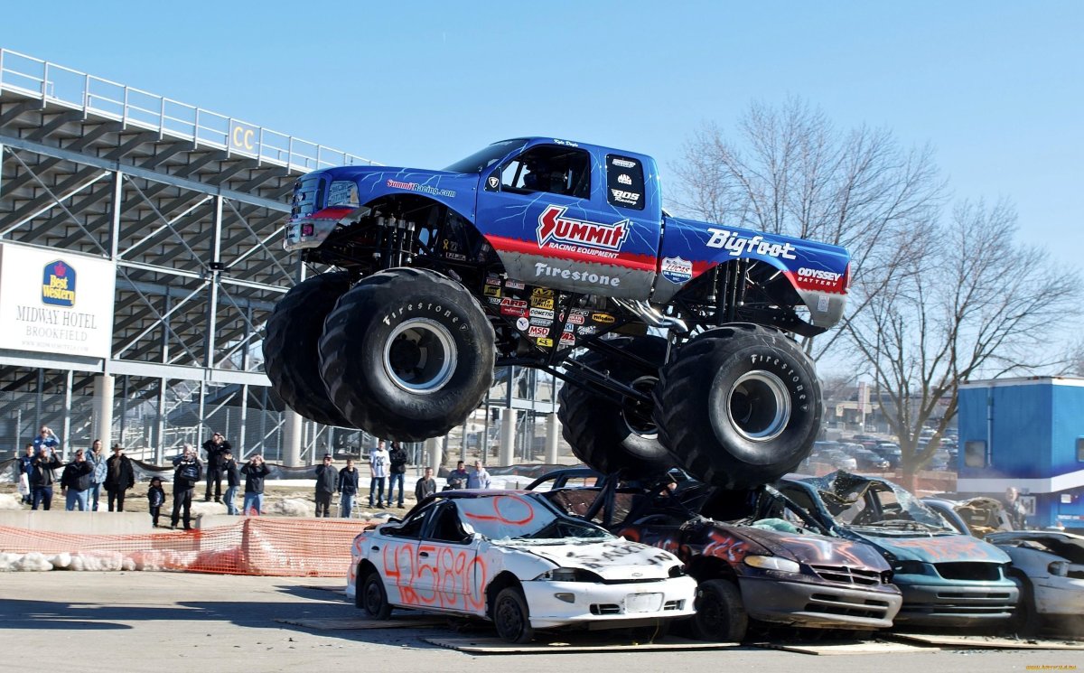 Машина бигфут монстр трак