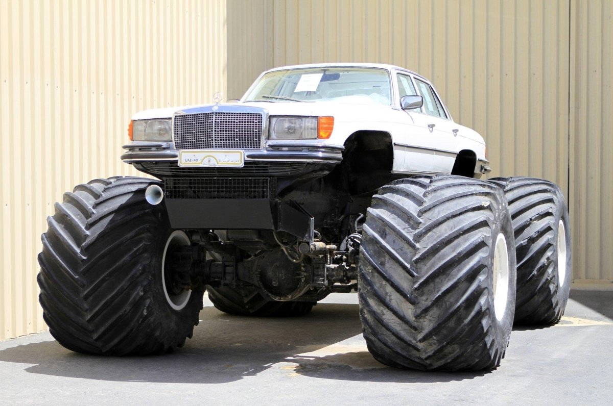 Монстр трак Bigfoot