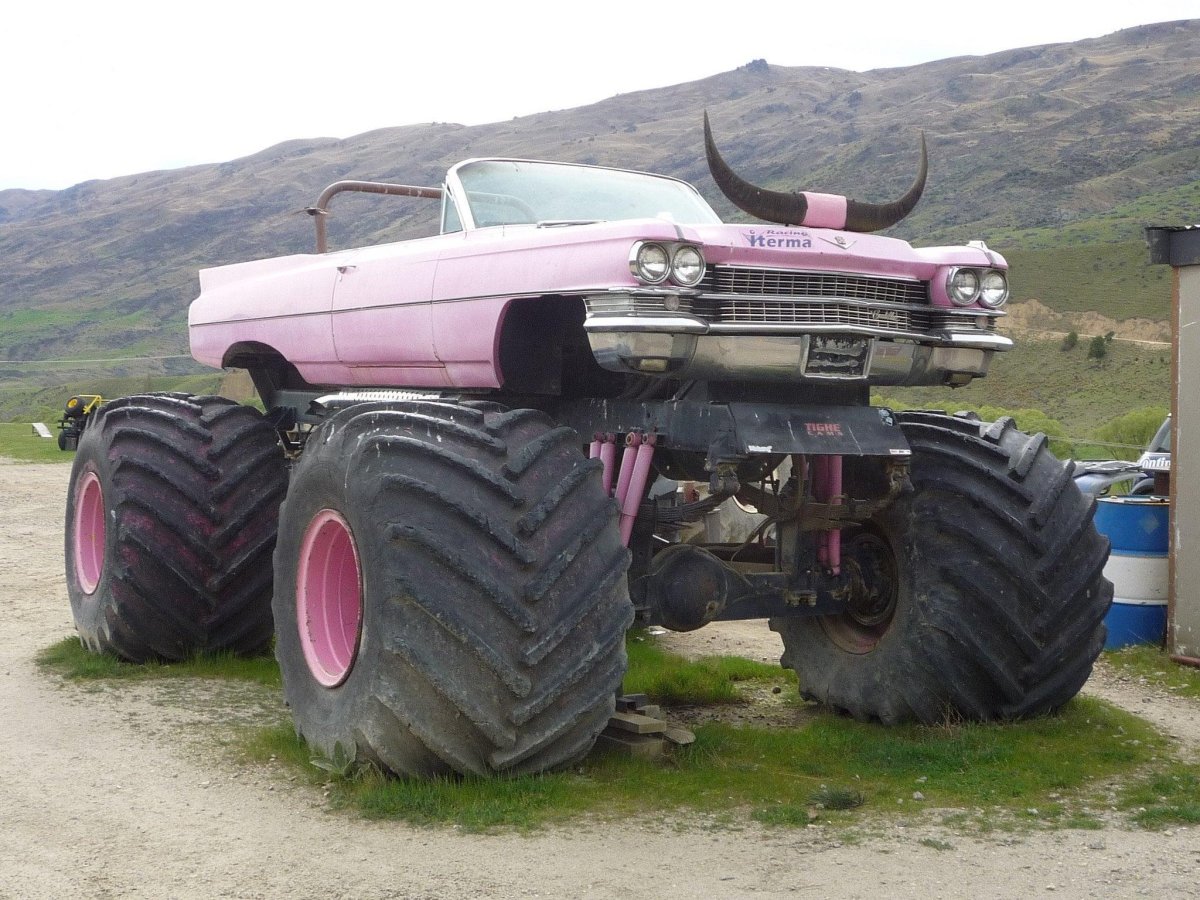 Кадиллак Монстер трак