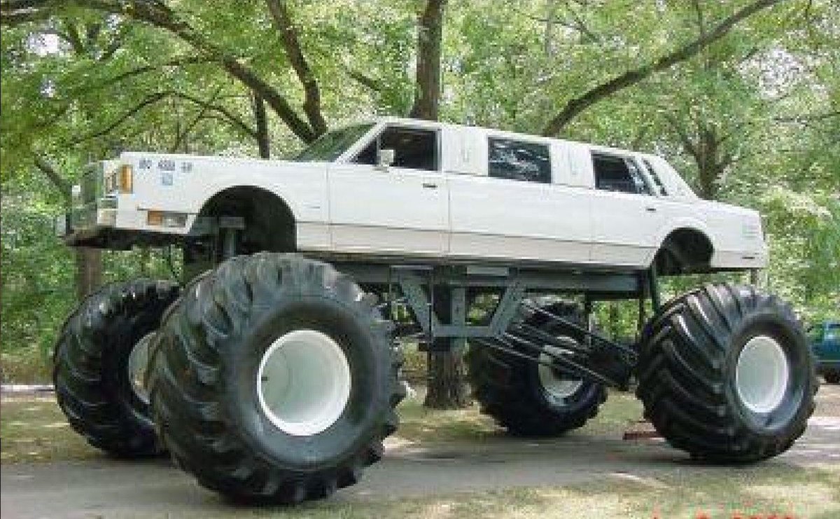 Бигфут машина лимузин