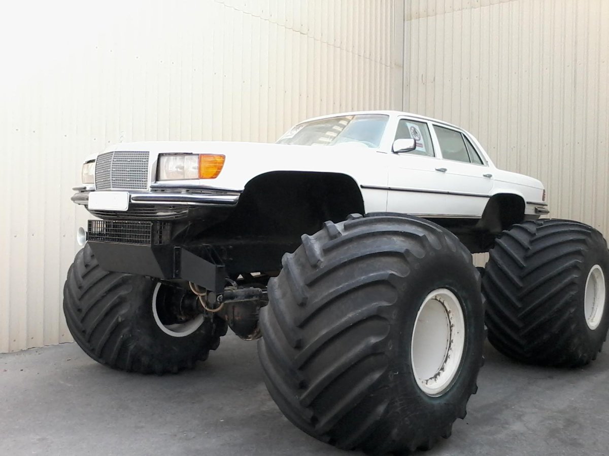 Мерседес монстр трак