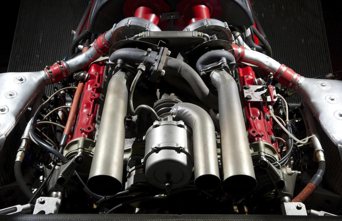 Двигатель болида