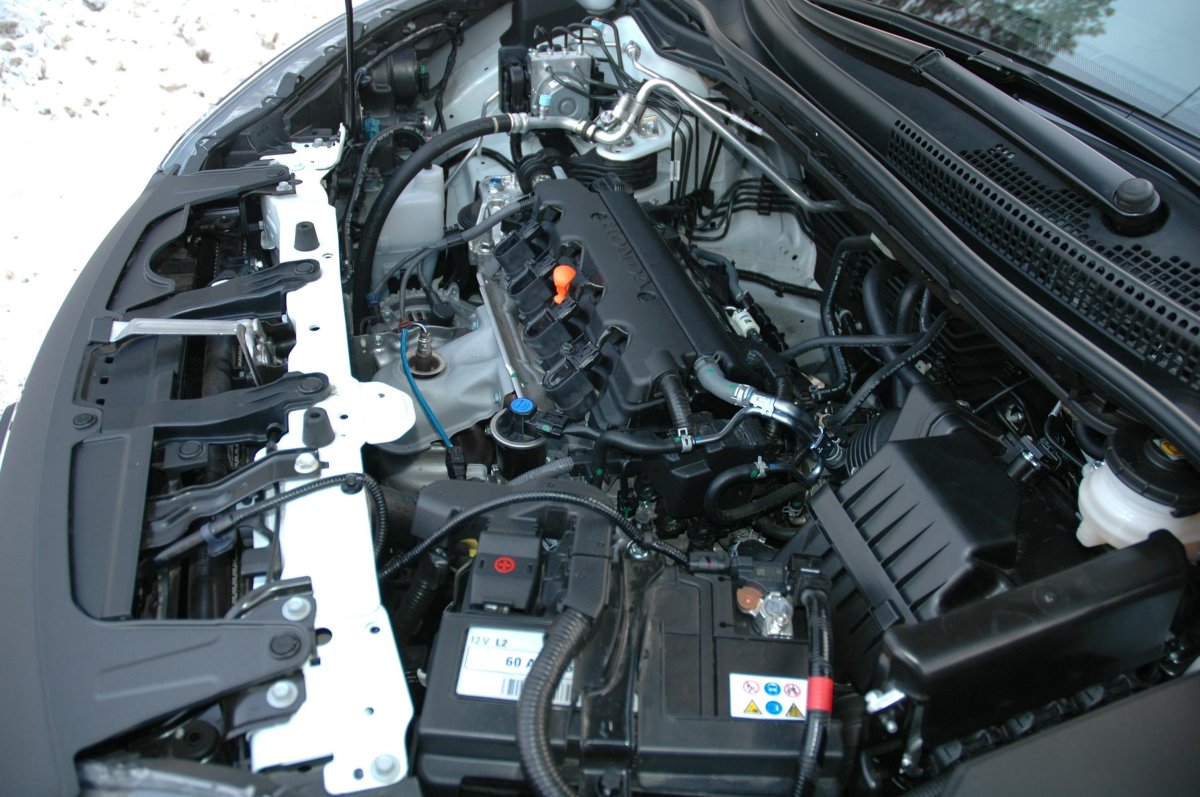 Хонда CRV 2013 под капотом
