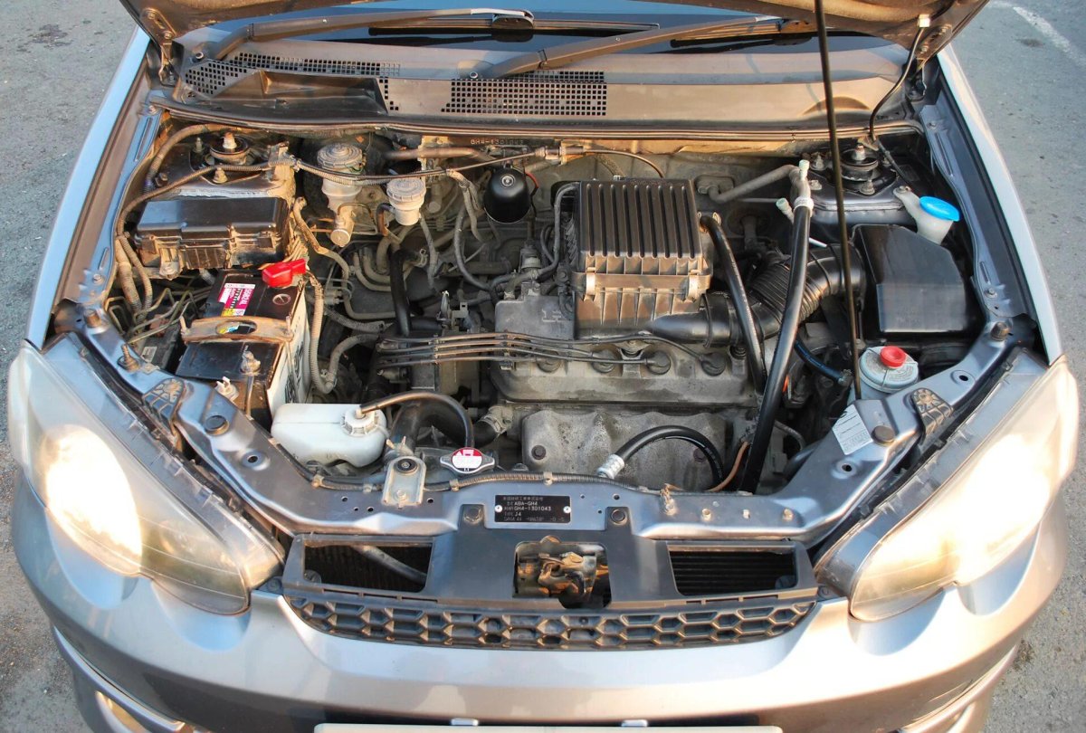 Honda HR-V под капотная пространство