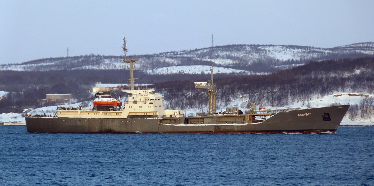 Морской танкер Маныч