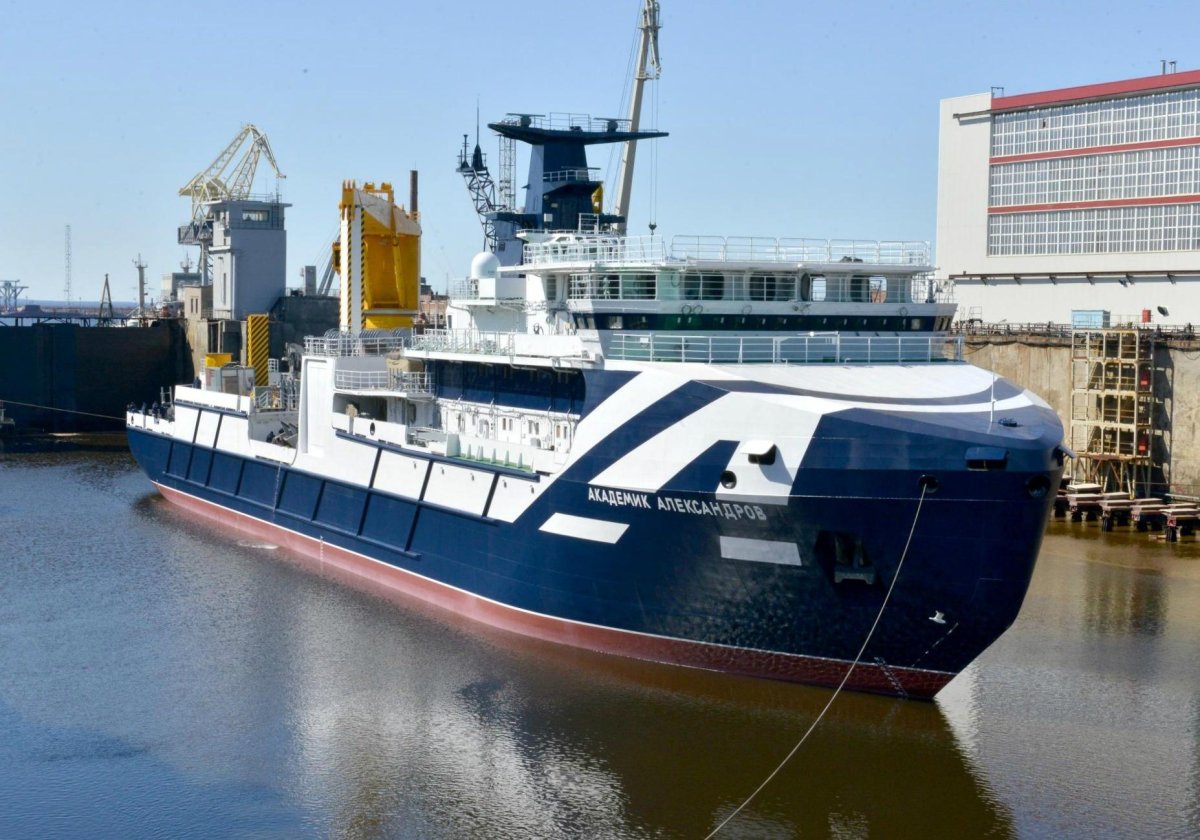 Океанографическое исследовательское судно «академик Александров»