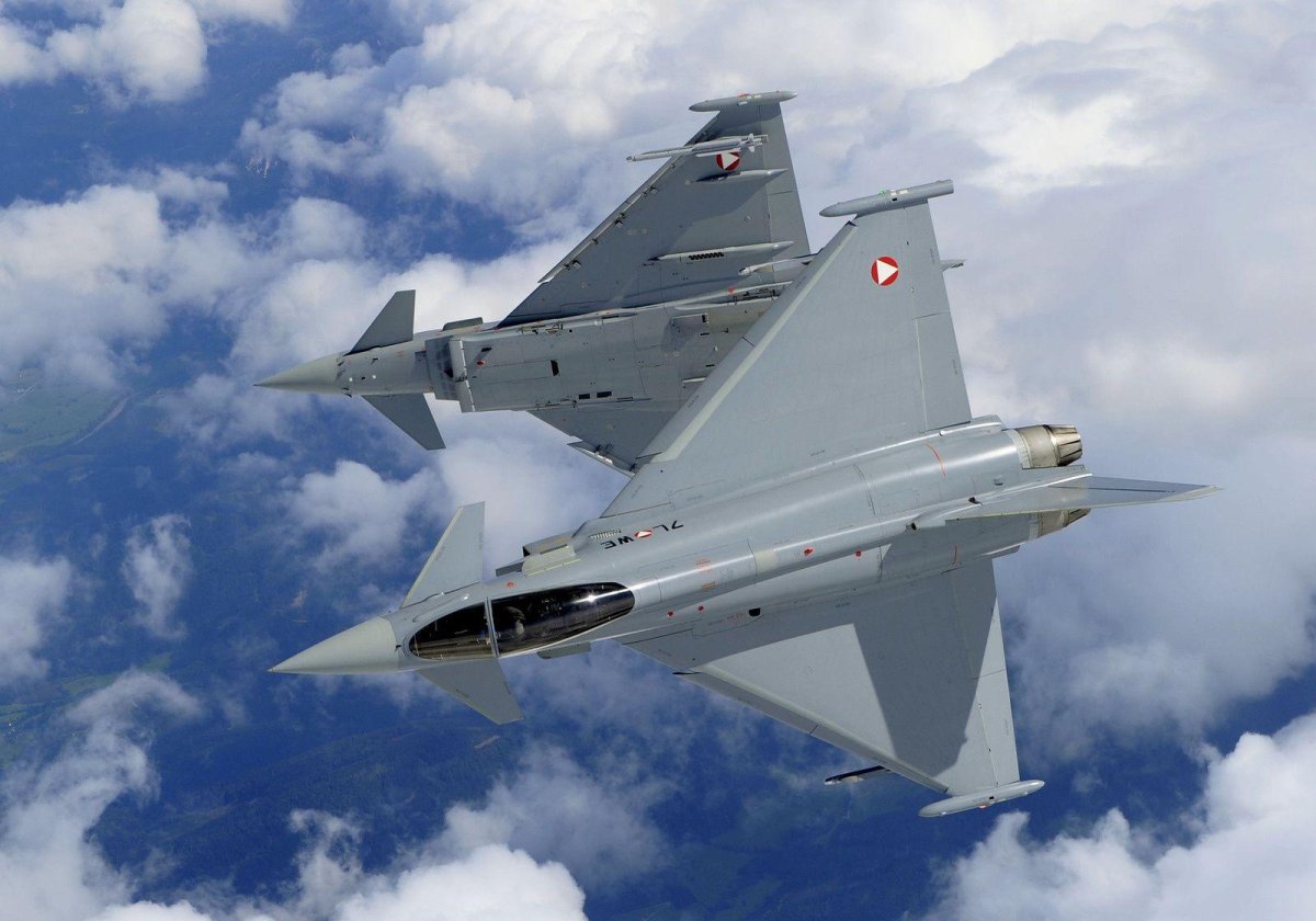 Истребитель Еврофайтер