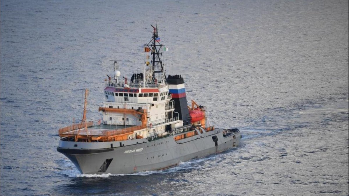 Николай Чикер буксир