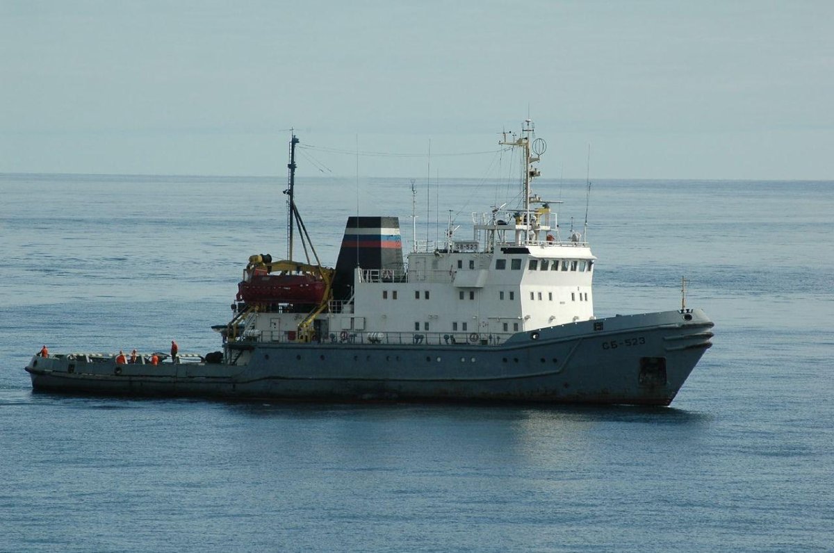 Спасательный буксир 523