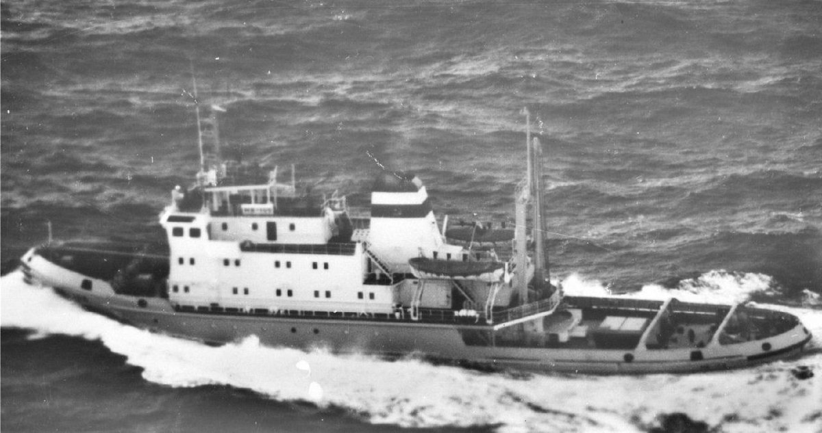 Морской буксир МБ-105