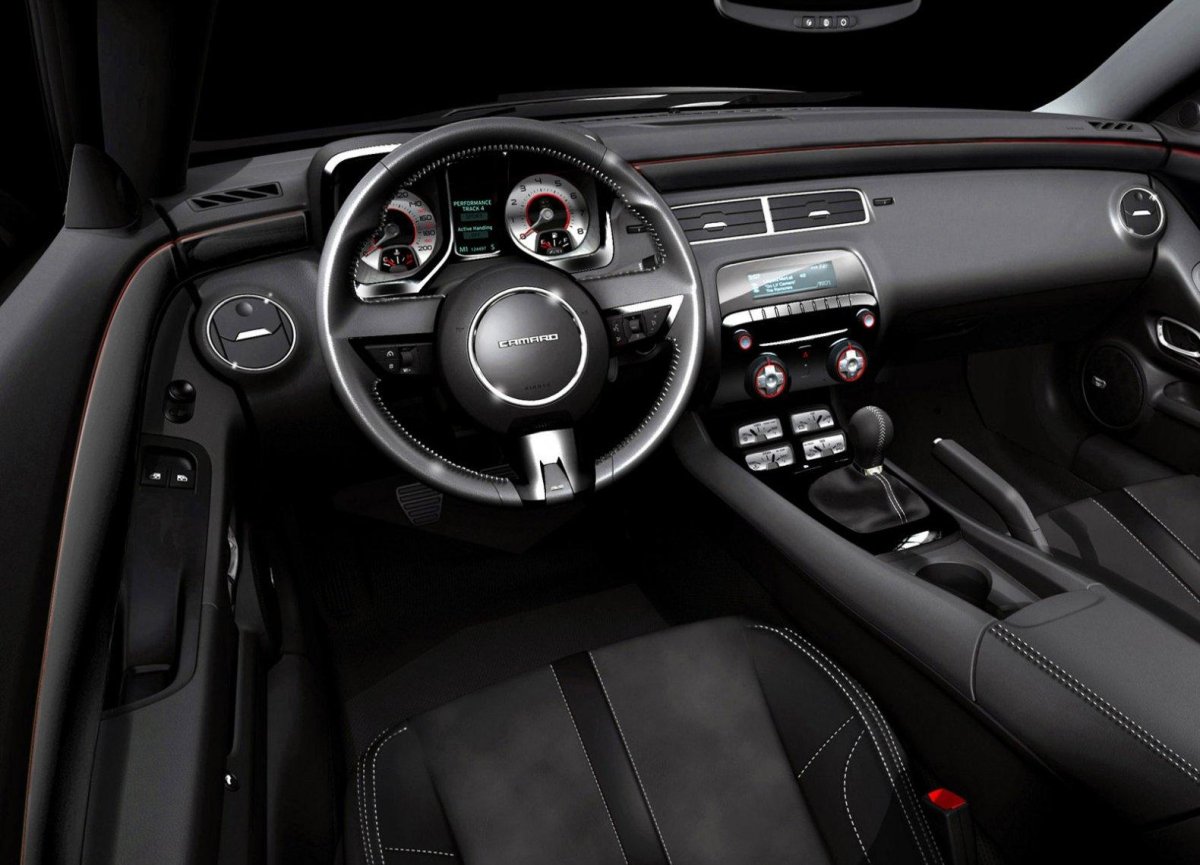 Chevrolet Camaro салон