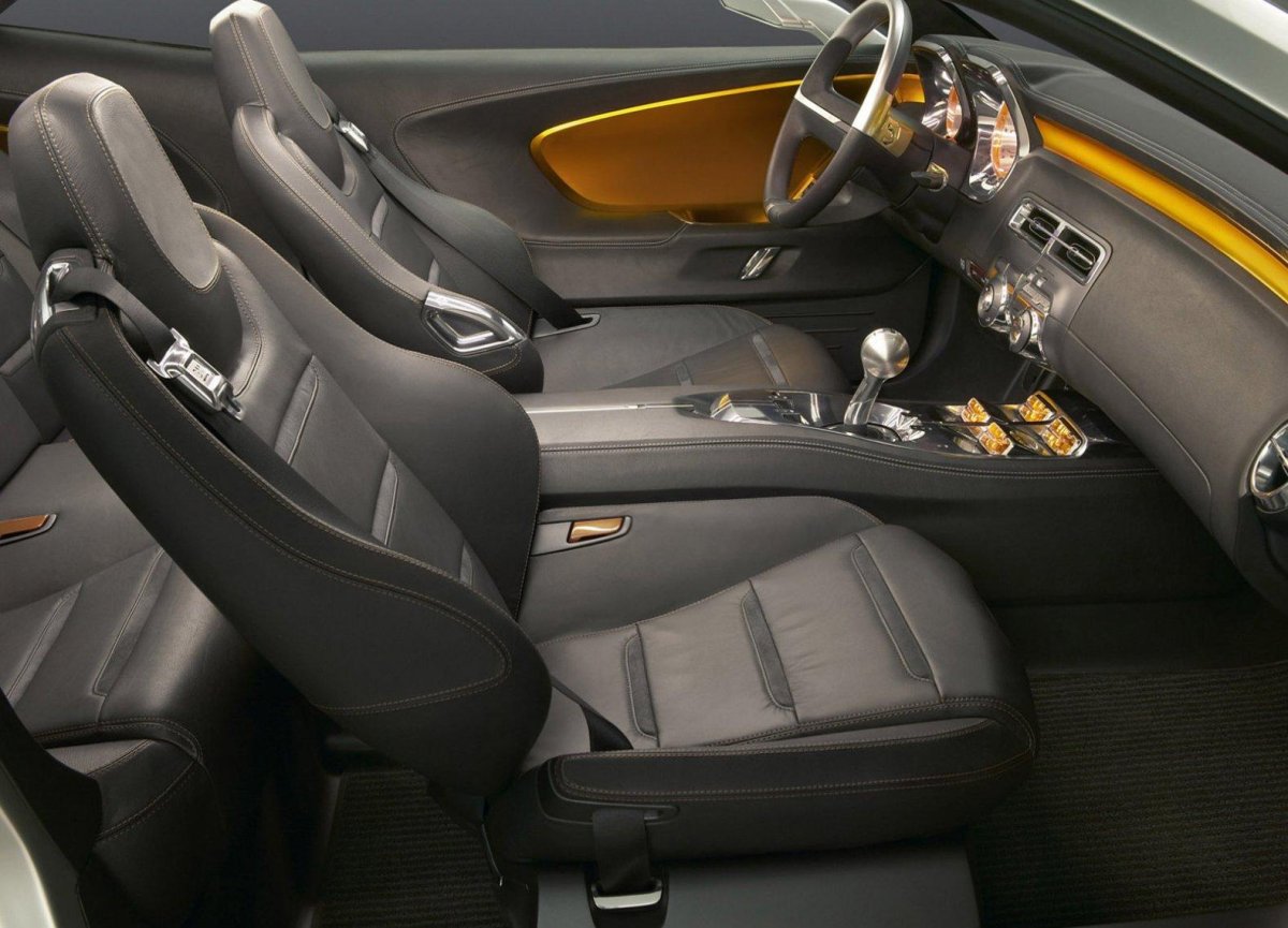 Chevrolet Camaro салон
