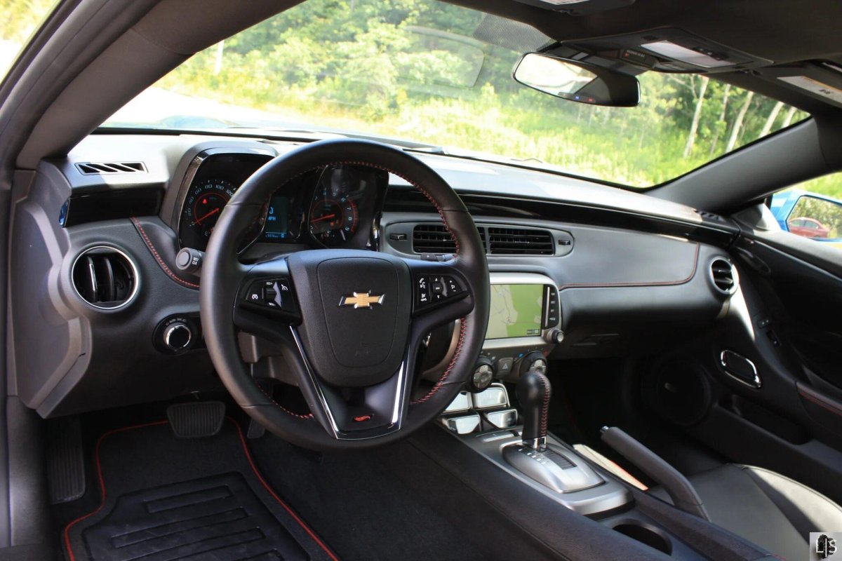 Chevrolet Camaro 2013 салон