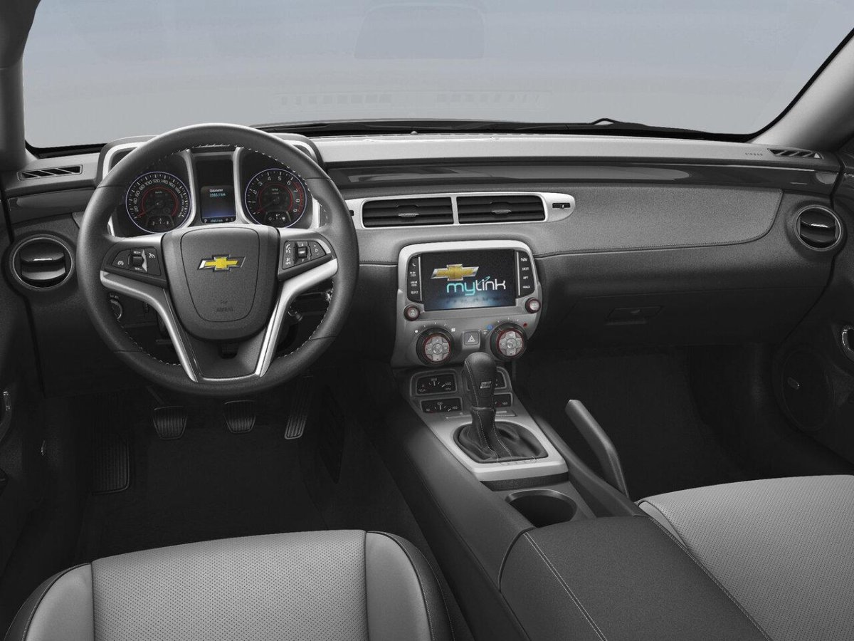 Chevrolet Camaro 2015 салон