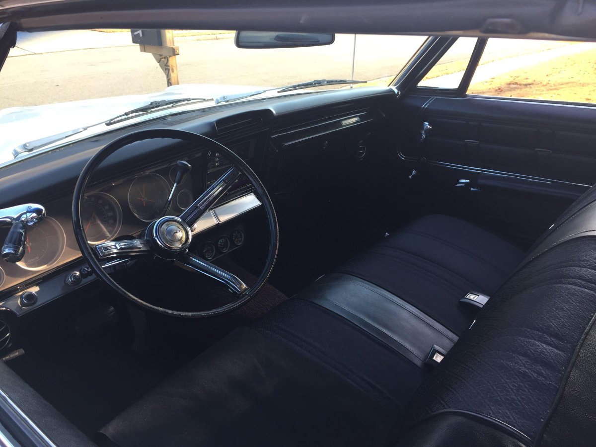 Chevrolet Impala Sport sedan 1967 салон