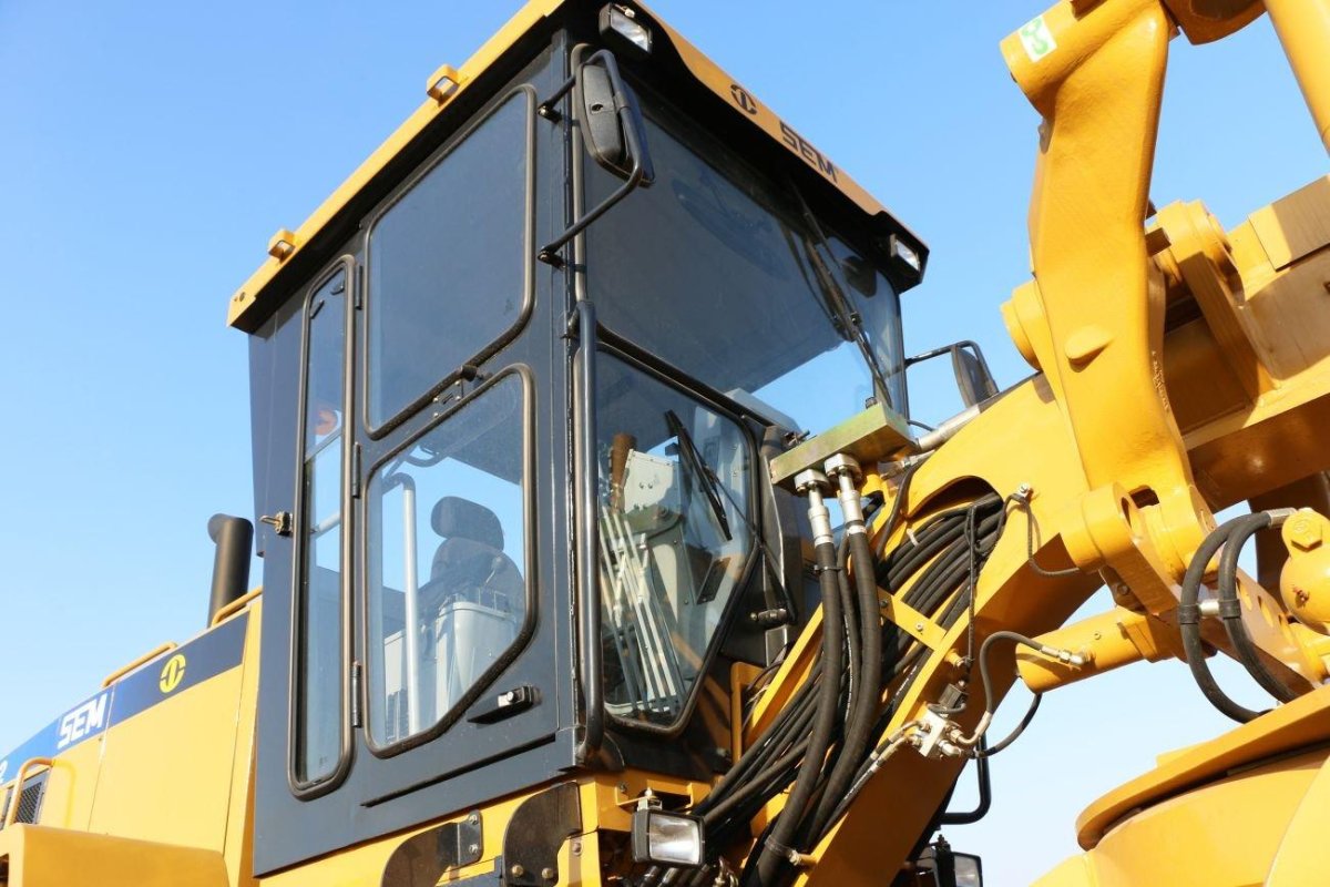 Автогрейдер sem 922