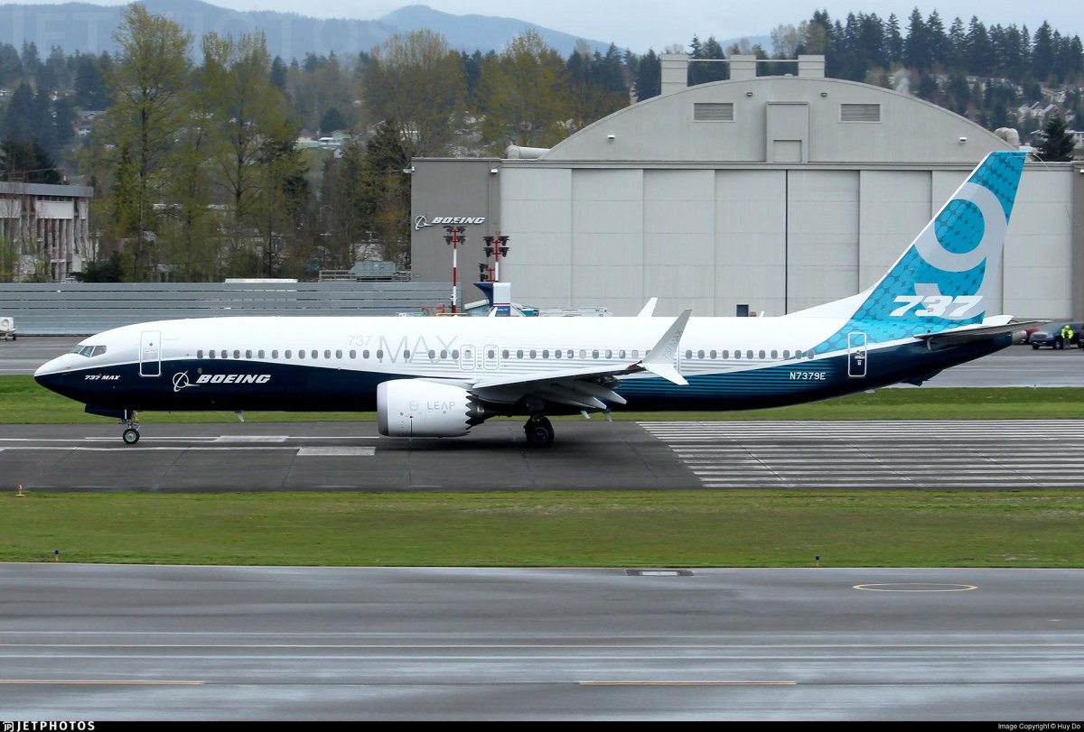 737 Max 9