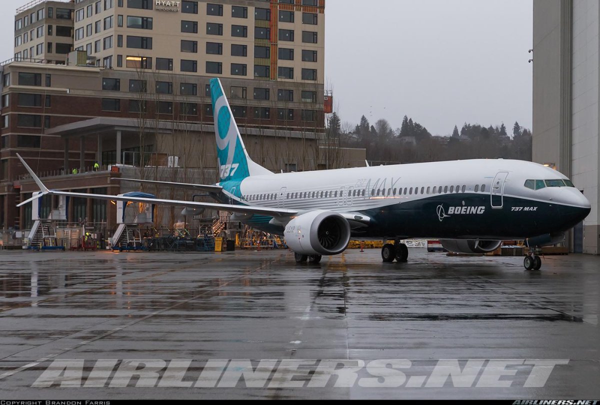 Боинг Макс 9