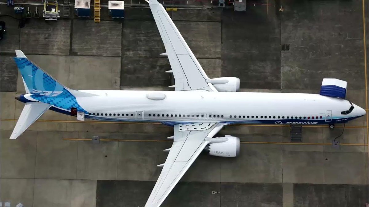 737 Max 10