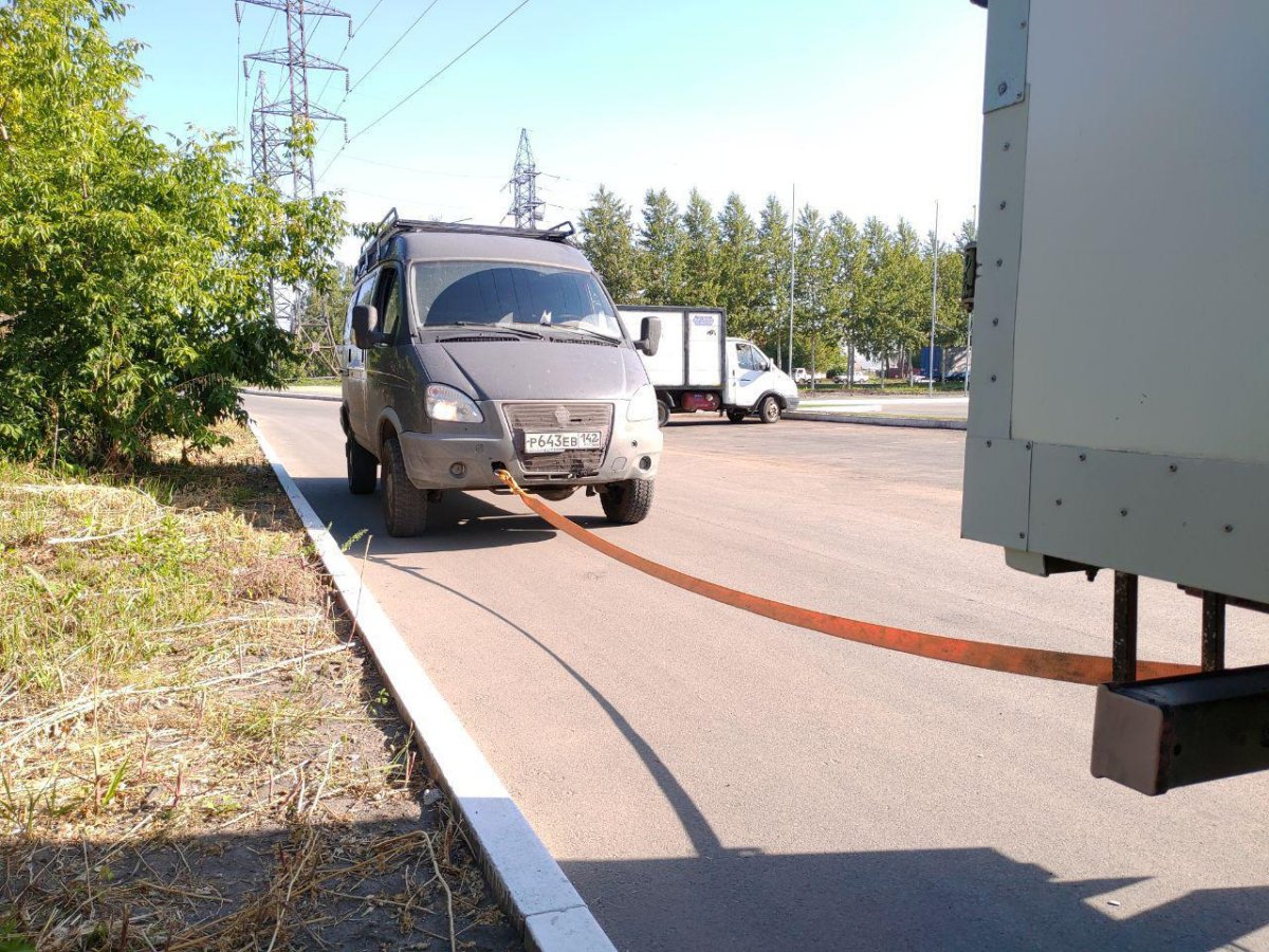 Буксир автомобиля