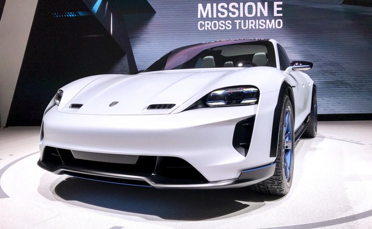 Porsche Mission e Cross Turismo 2018