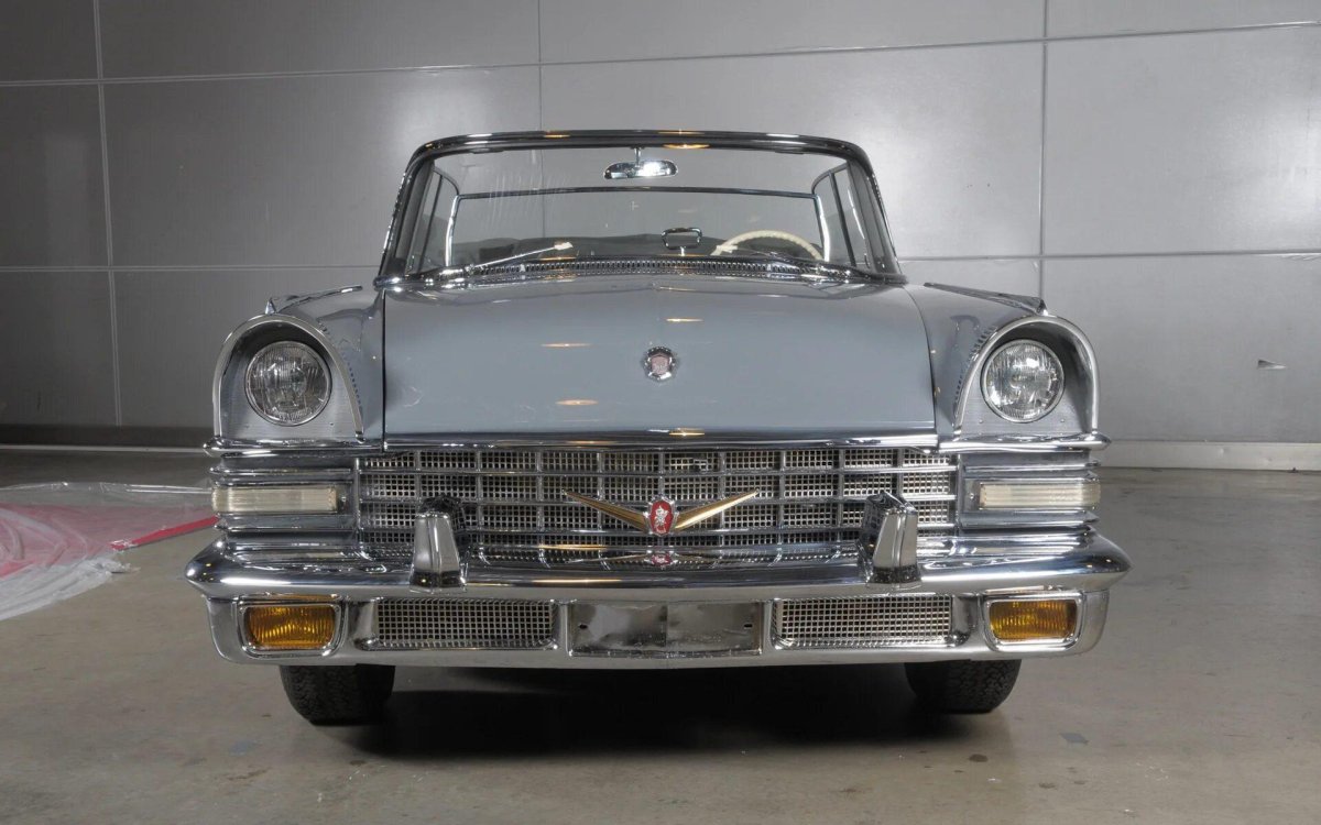 ЗИЛ 111 кабриолет парадный