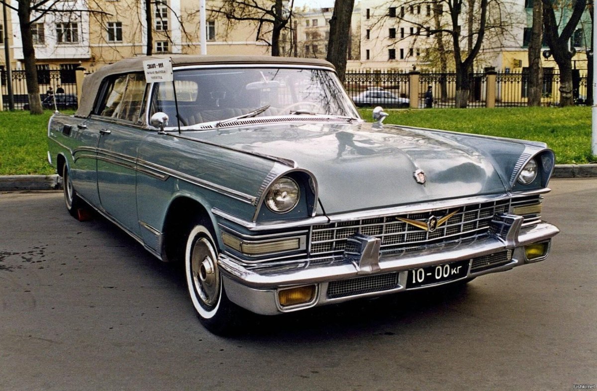 ЗИЛ-111 седан