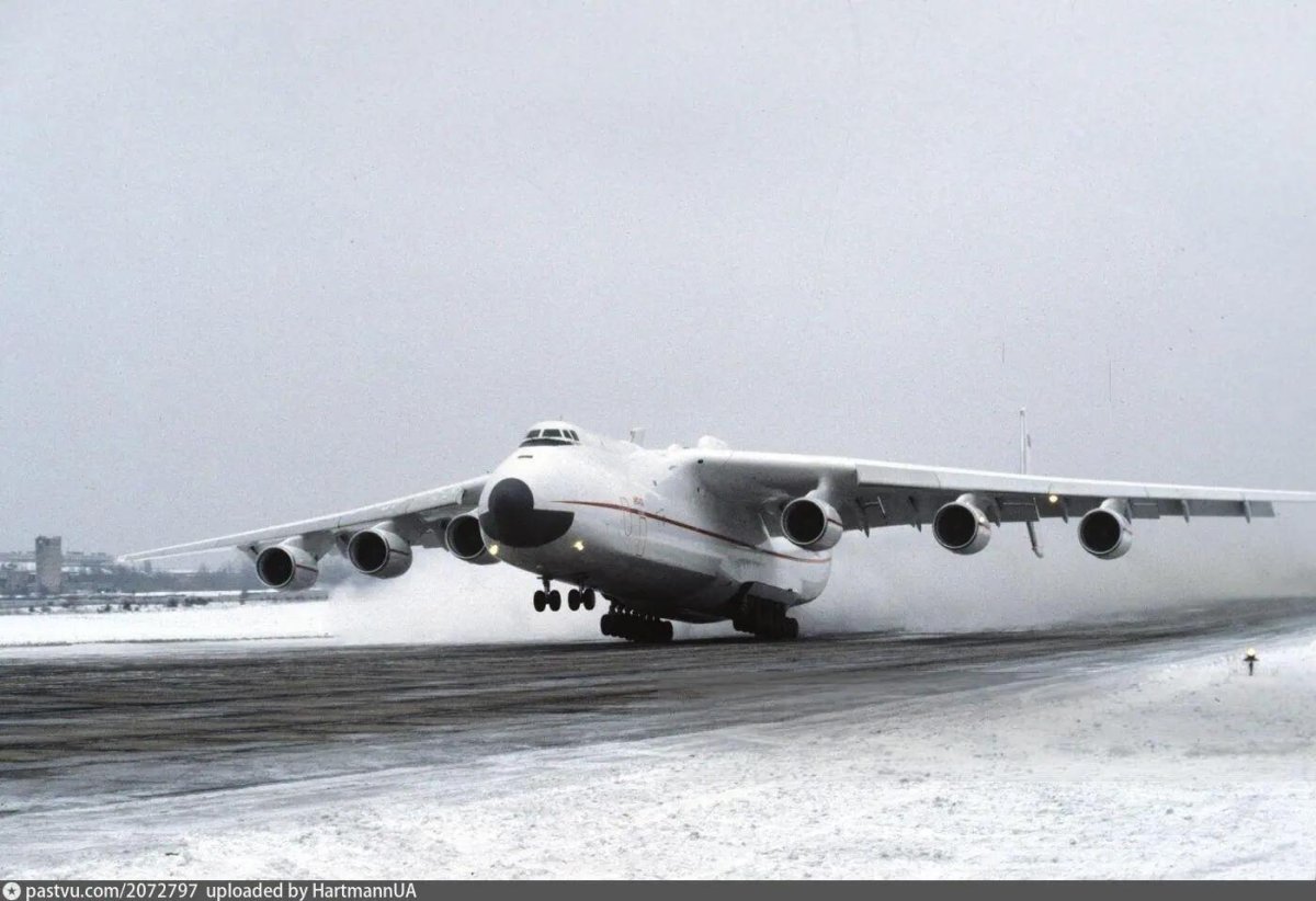 АН-225 «Мрия» 1988