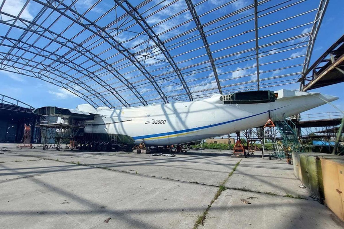 АН-225 Мрия Гостомель