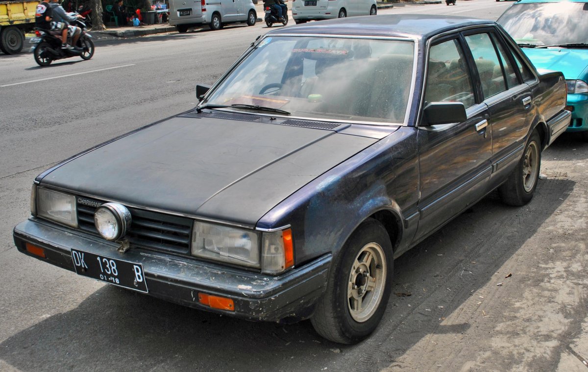 Дайхатсу Шармант 1987