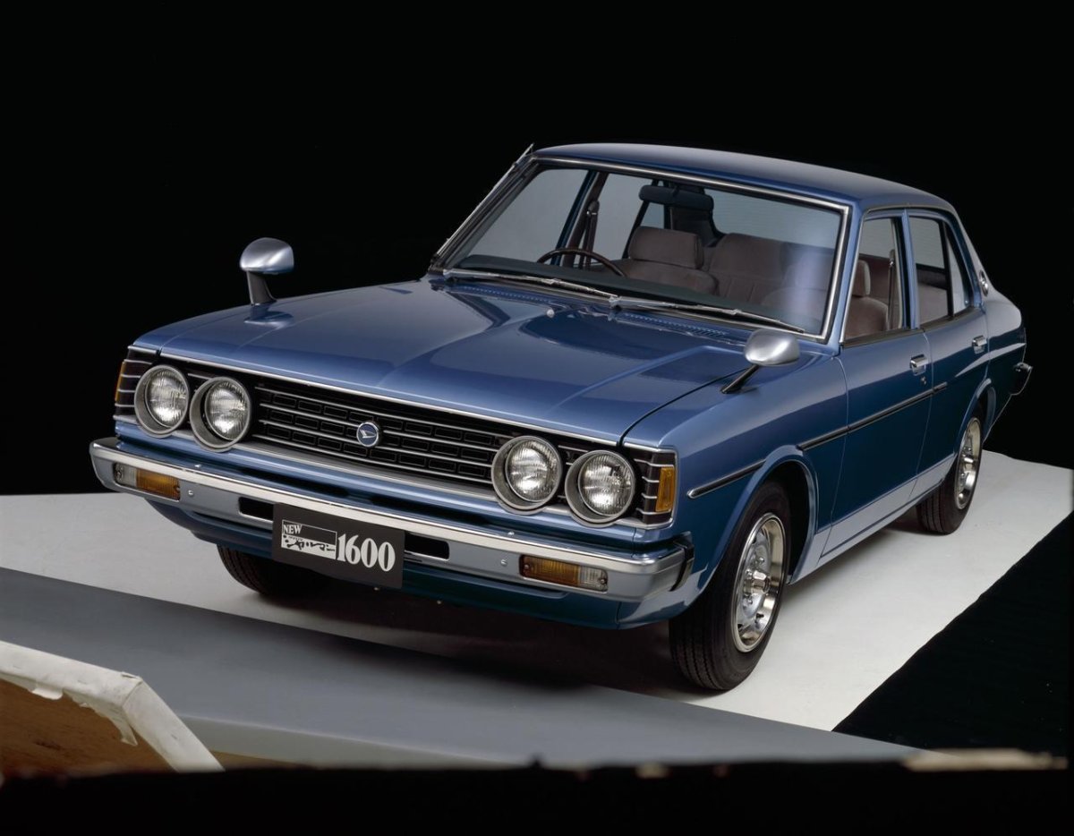 Дайхатсу Шармант 1985